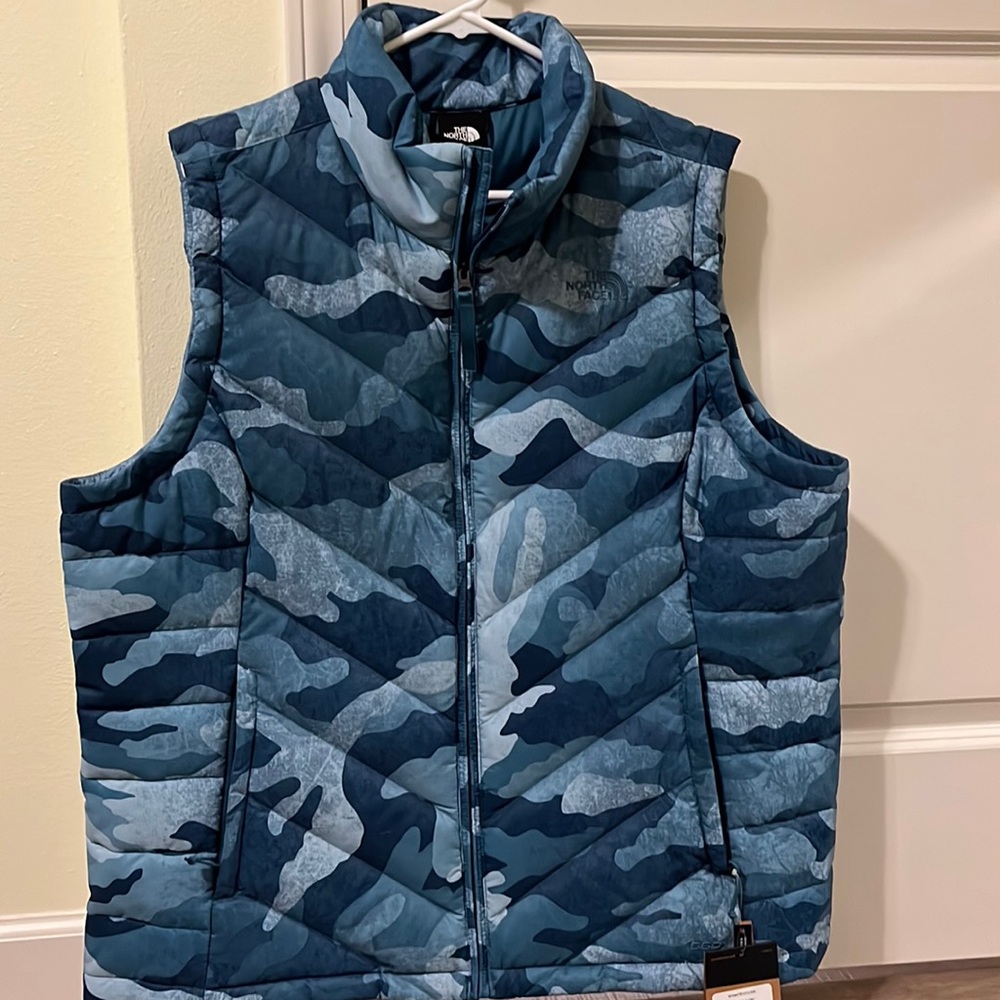 North Face Women’s Puffer Vest Size XXL